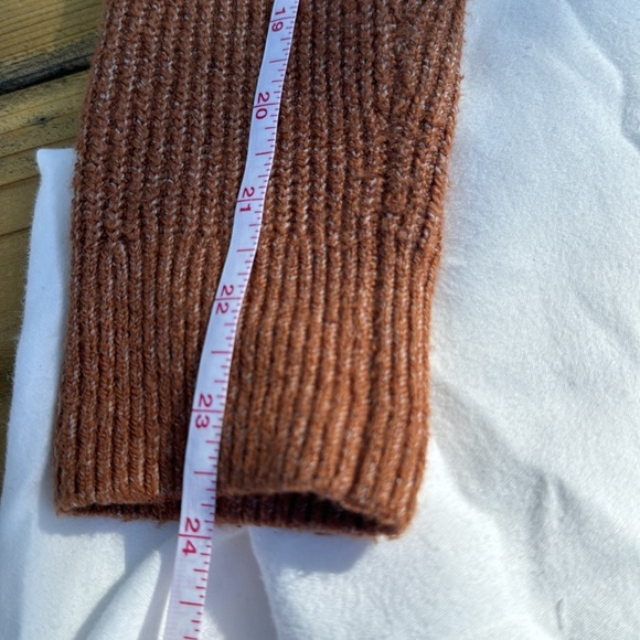 Women’s 3 button sweater light brown Amazon Essentials NWOT Fast Shipping - Picture 8 of 9